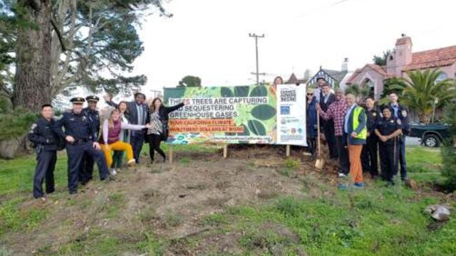 Taraval Station Tree planting event group photo